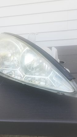 2002-2006 Toyota Camry passenger side headlight