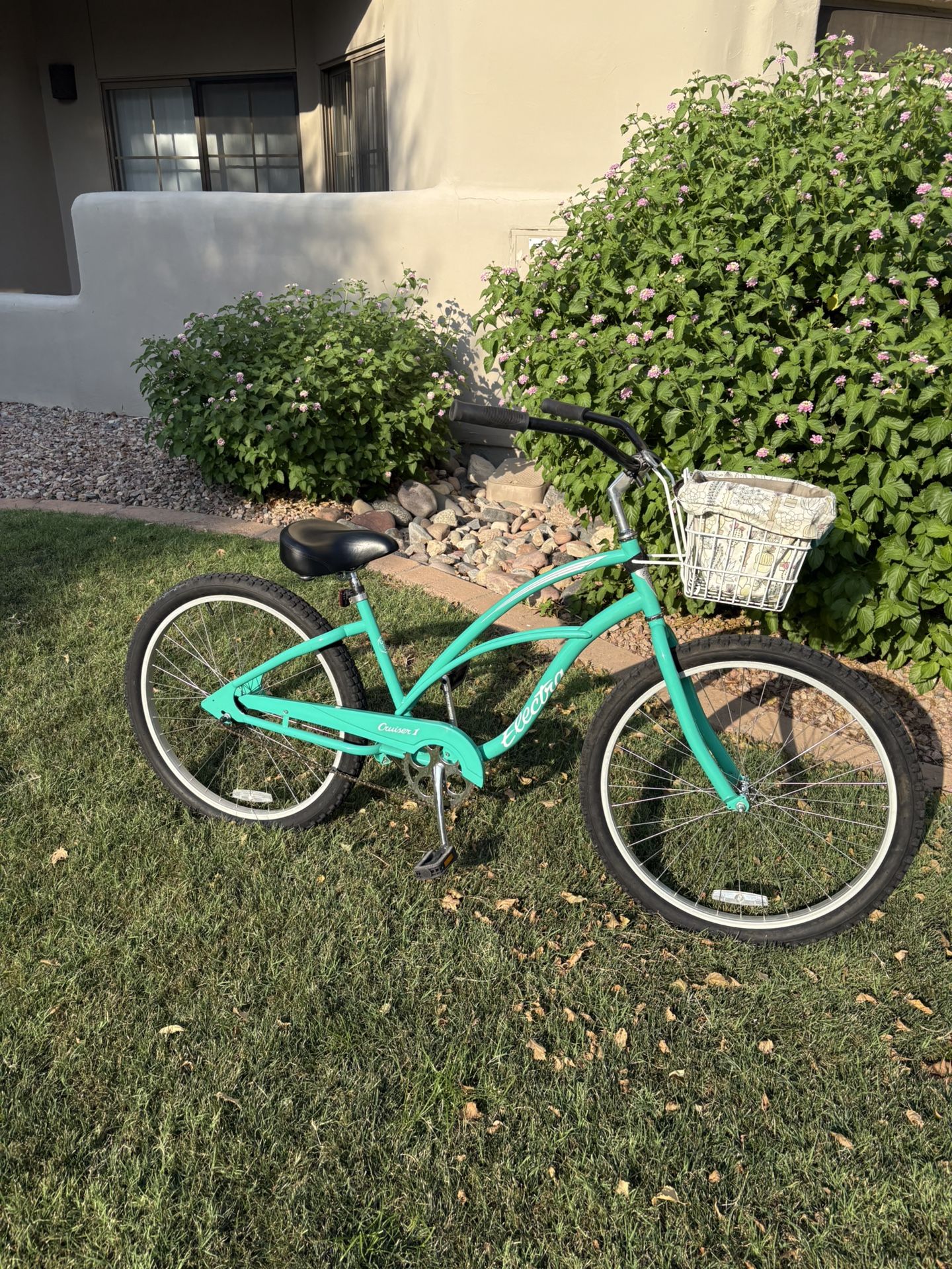 Electra Cruiser 1 26 inch Bicycle With Basket-Ready to Ride!