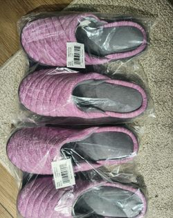ISOTONER Women's Knit Clog Slippers NEW!
