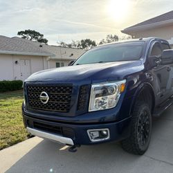 2017 Nissan Titan xD