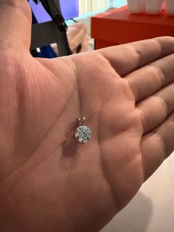 Round Diamond/White Gold Pendant