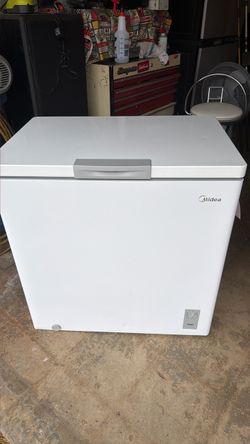 Midea chest freezer 7.0 cu. Ft