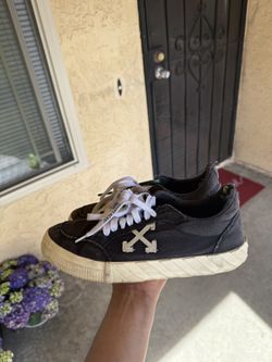 Authentic Off White Vulcan Sneakers Size 8 (41)