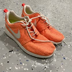 Women's Nike Roshe Orange Sz 7.5