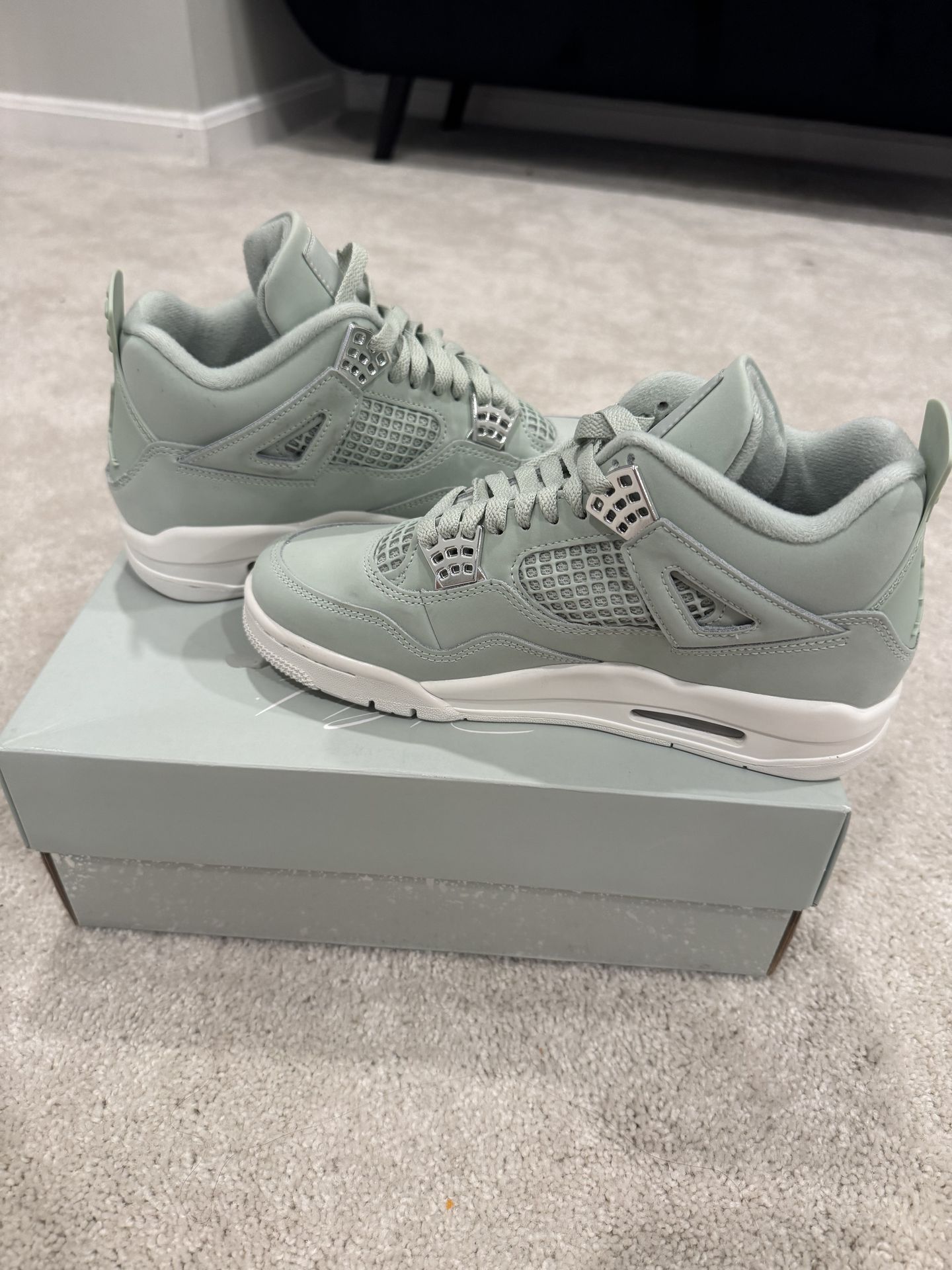 Jordan 4 Retro