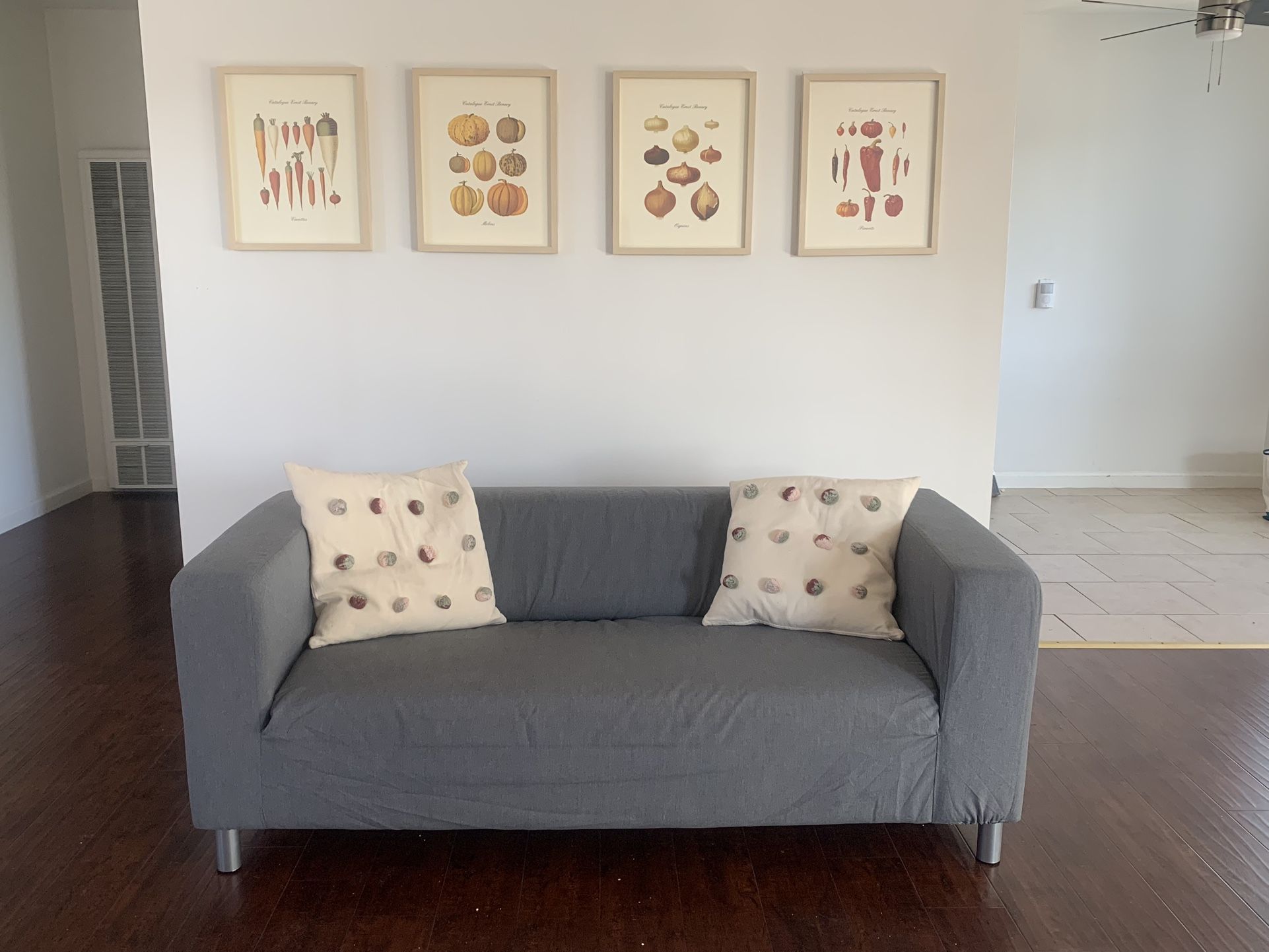 Loveseat/Sofa