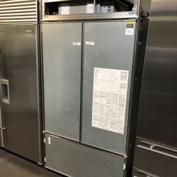 Sub Zero 42” Panel Ready Bottom Freezer Built In Refrigerator 