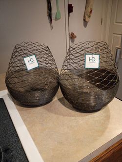 Wire basket/candle holder