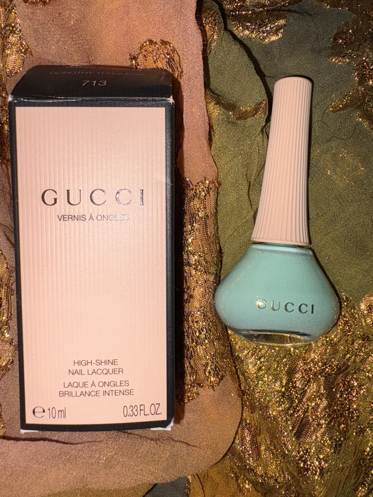Gucci nail lacquer in the color "Dorthy's Turquoise"