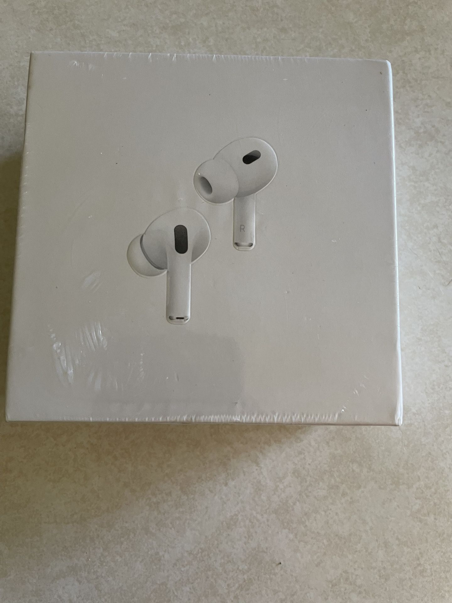 Apple AirPods Pro 2nd Generation with MagSafe Wireless Charging Case (USB‑C)