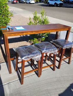 Brand New Stool Table