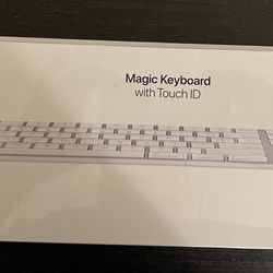 Magic keyboard with touch ID and numeric keypad 