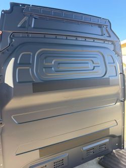 High Roof Mercedes Benz Partition