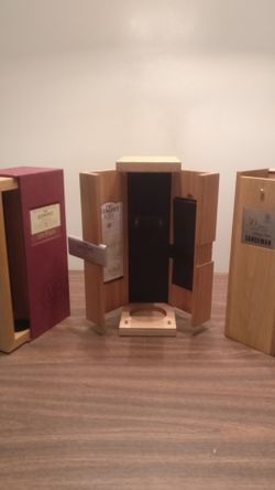 Scotch display boxes Glenlivet Sandeman