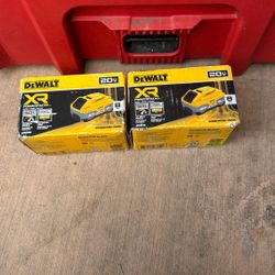 Dewalt XR Power Pack 20v Max 8 Ah Battery (NEW) (120 each Battery) 