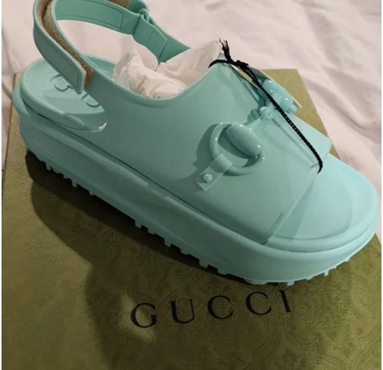 GUCCI SANDALS
