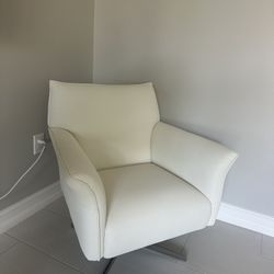Modern Leather Chair