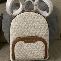 Brand New Michael Kors Backpack 🎒 