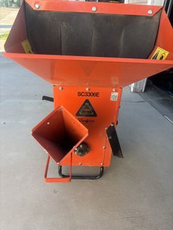 Bearcat Wood chipper SC3306E