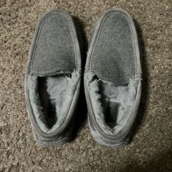 UGG Slipper Size 7 Men
