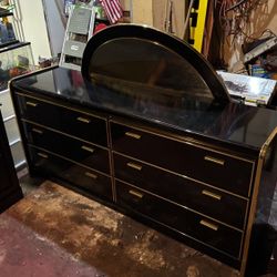 Dresser/Vanity with Mirror