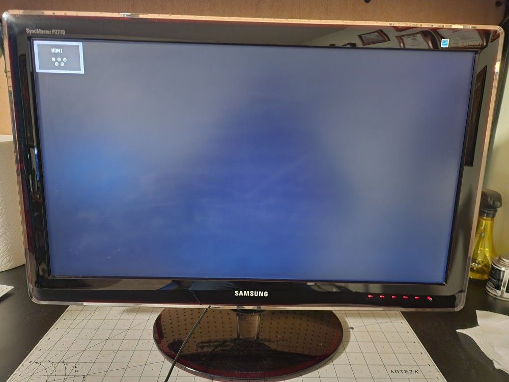 27" Monitor
