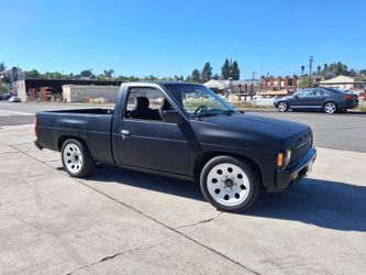 1989 Nissan Pickup