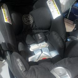 Two Cybex Platinum Car seat 