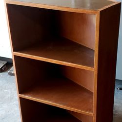 Solid Wood Floor Corner Bookcase/Shelf