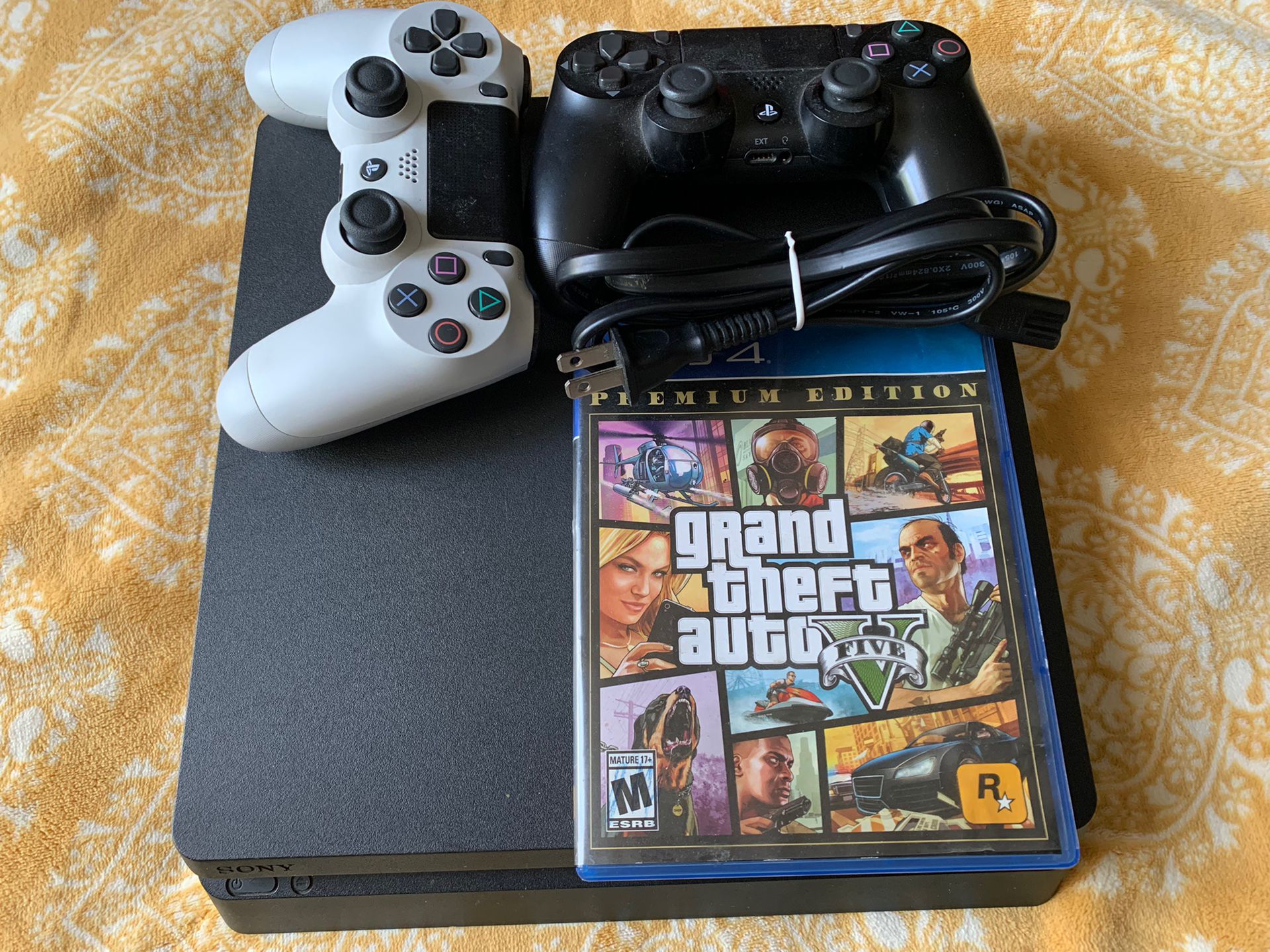 PS4 Sony PlayStation 4 Slim 1TB