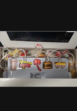 In Nnout   Burguer Ornaments   Cristhmas 