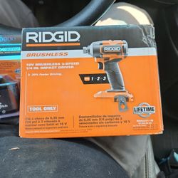 Ridgid 18 Volt 6 Ah Battery And 18v Brushless 3 Speed 1/4 Impact Driver