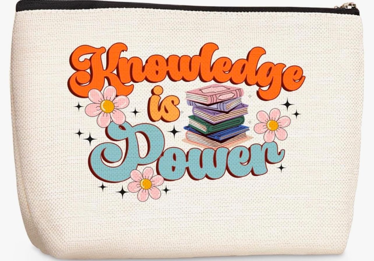 5 Cosmetic bags for teachers and students