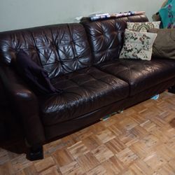 Kit Leather Couches Great Condition!