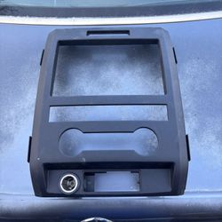 09-14 F-150 Radio 