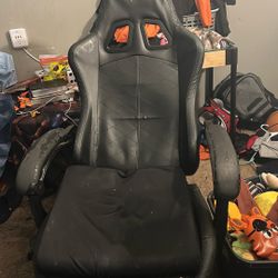 Gaming chair