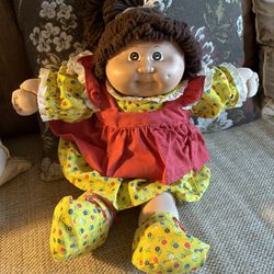 Vintage Cabbage Patch Kids With Signature
