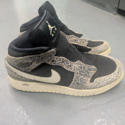 Nike Air Jordan 1 Mid SE Animal Instinct Size 7 Kids
