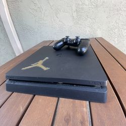 PS4