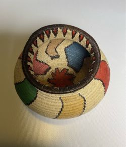 AUTHENTIC Handcrafted Embera Wounaan Basket