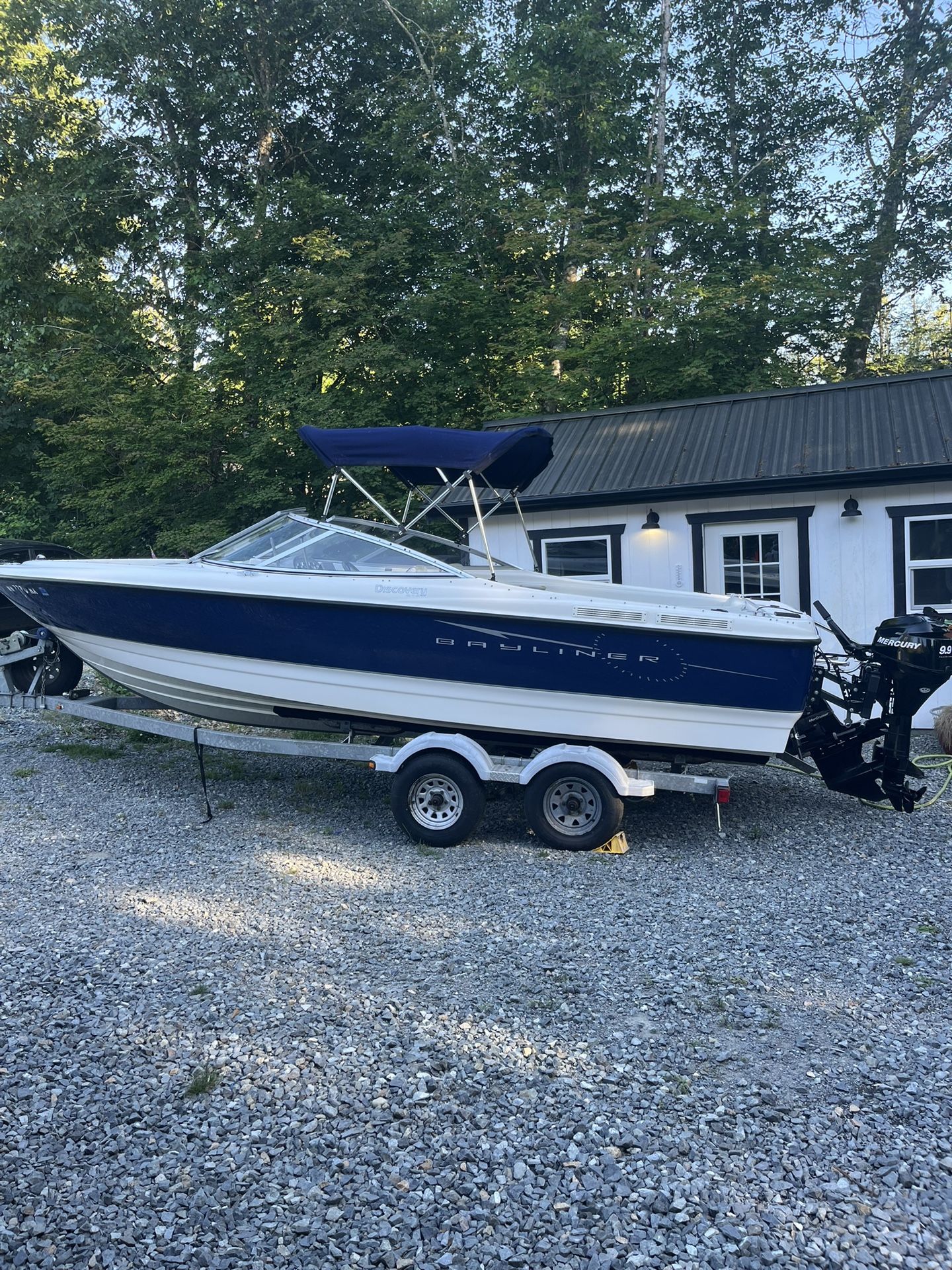 2007 Bayliner Discovery 215
