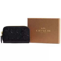 Authentic COACH Patent Signature Zip Around Card Case/ wallet