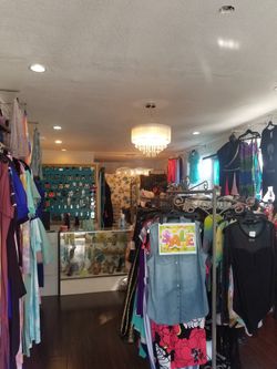 Boutique closing