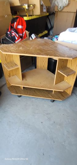 Solid Wood tv stand on wheels can use some painting firm price