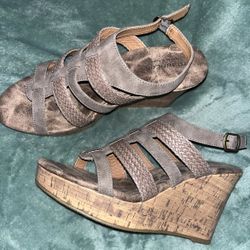 SZ. 10 Maurices Wedge Sandal Memory Foam Comfort Insole 