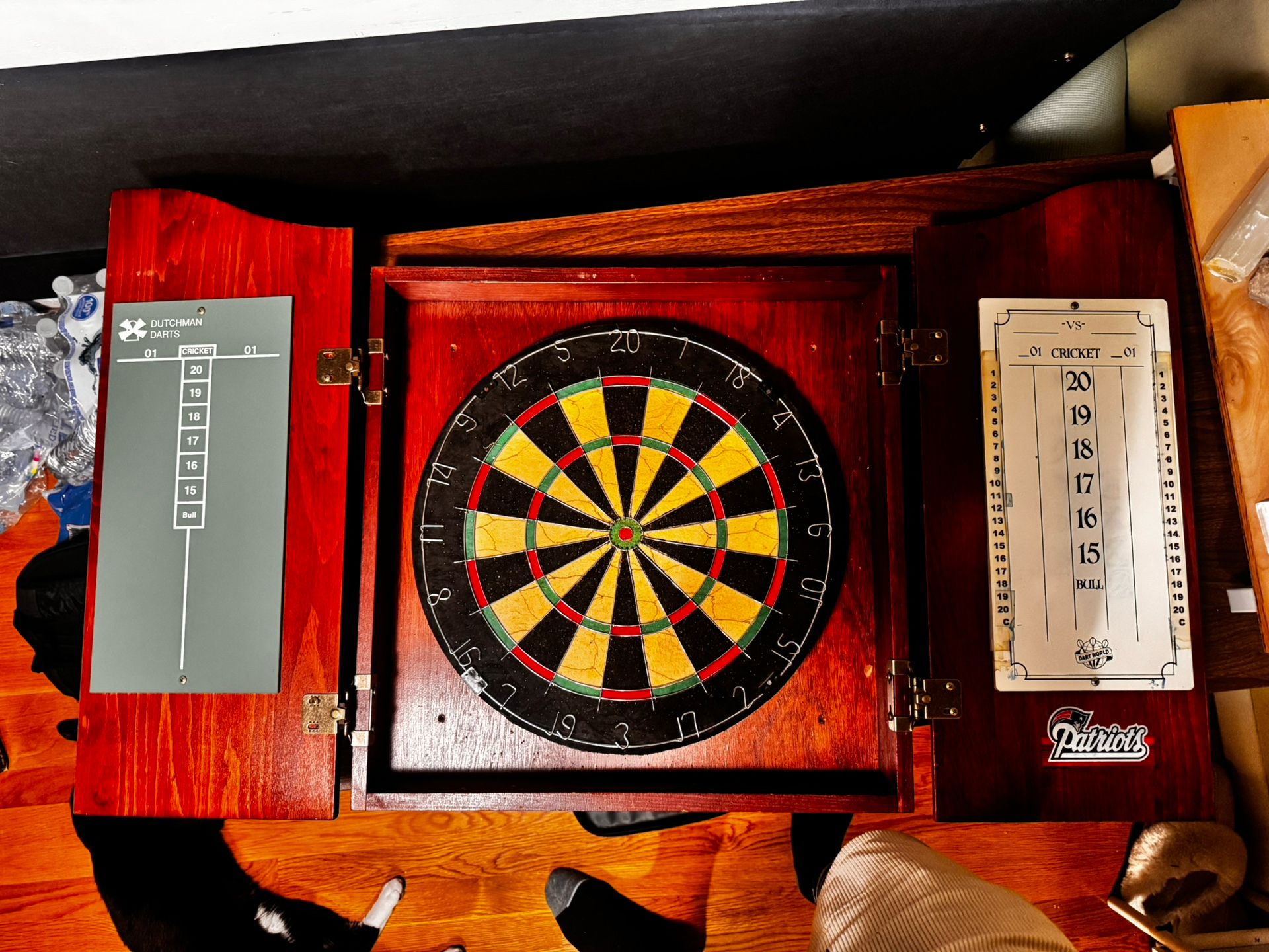 Dartboard Cabinet – Wood Finish – No Darts