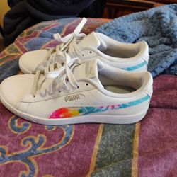 Puma Woman's Size 8.5