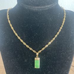 BEAUTIFUL GOLD - JADE & DIAMONDS PENDANT ( CHAIN NOT INCLUDED)