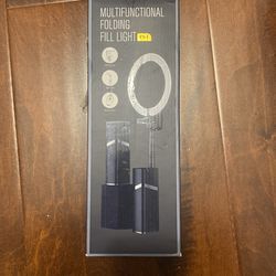 Multifunctional Folding Fill Light