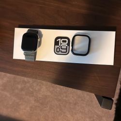 Apple Watch Series 10 44mm Non-GPS W Milanese loop, With Case. Charger IS Included